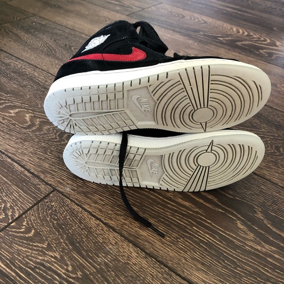 Nike Air Jordan 1 Retro Mid Boys Size 5 - Picture 14 of 14